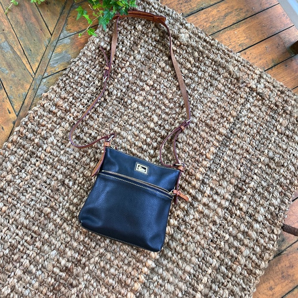 Dooney and Burke cross over bag